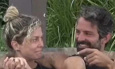 Com foto de beijo, Bárbara Borges e Iran Malfitano assumem namoro: <i>Meu melhor amigo é o meu amor</i>