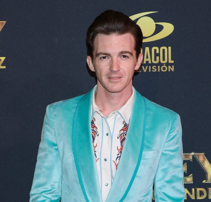 Após ser condenado por crime sexual, Drake Bell, de <i>Drake e Josh</i>, se separa da esposa, diz <i>site</i>