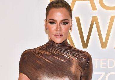 Internautas apontam possível abuso de edição em novo ensaio fotográfico de Khloé Kardashian
