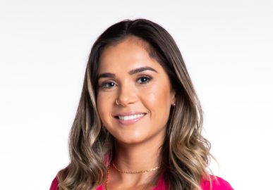 Gizelly Bicalho engana os fãs ao contar que vai cortar uma franja, veja