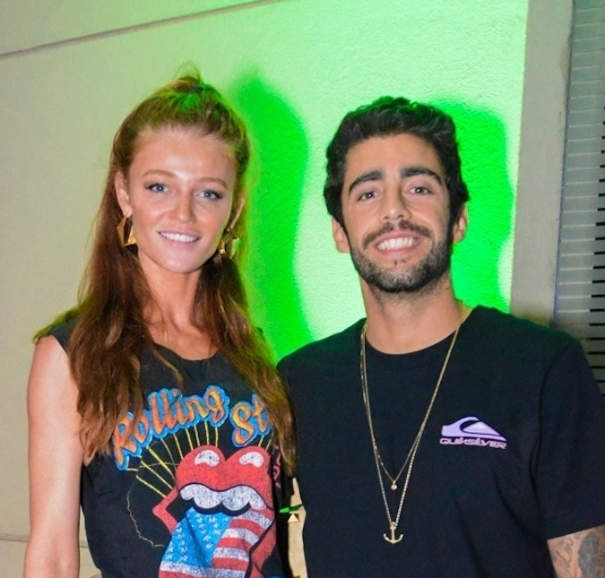 Cintia Dicker ignora polêmicas e exibe momento fofo de Pedro Scooby com a filha recém-nascida