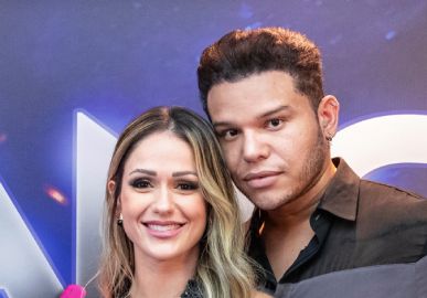 Tierry confirma <i>affair</i> com Carla Bruno: -<i>Passou um pouco da amizade</i>