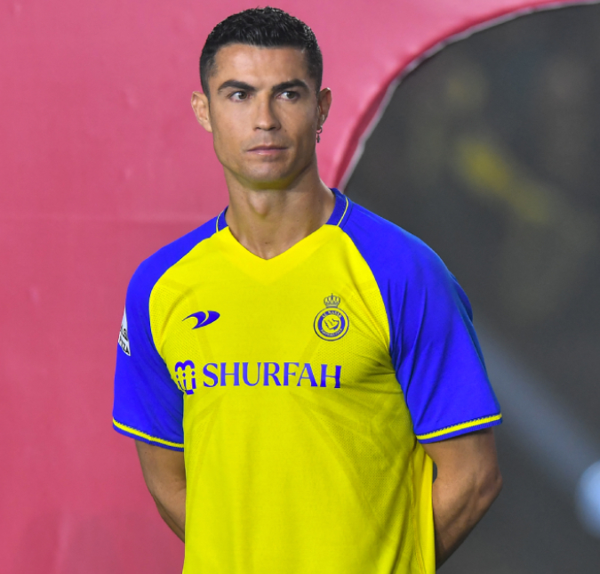 Cristiano Ronaldo e Georgina Rodriguez são criticados por terem deixado filho de cinco anos de idade furar a orelha