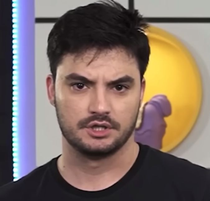 Felipe Neto fala sobre a fisioterapia que está tendo que realizar no bíceps O influenciador revelou que sentiu fortes dores até descobrir o problema de saúde