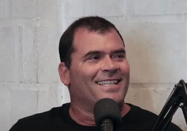 Surfista Márcio Freire morre aos 47 anos de idade após acidente nas ondas de Nazaré