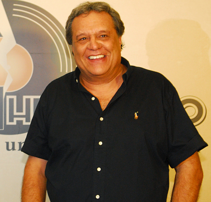 Ainda sem previsão de alta, Dennis Carvalho apresenta melhora e tem infecção controlada
