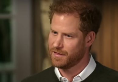 Declaração de príncipe Harry sobre seu pênis congelado viraliza entre os internautas: <i>Estava bêbado quando escreveu</i>