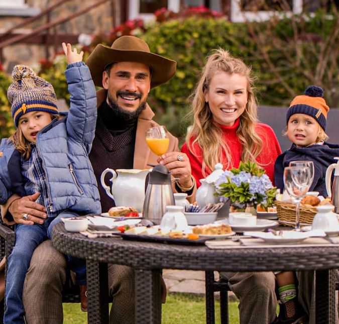Julio Rocha sobre paternidade: Ser presente na vida e criação dos filhos é essencial O ator está esperando a chegada de sua terceira filha, que ainda não tem nome