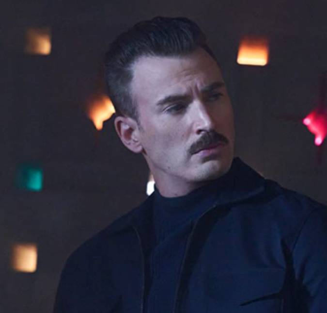 Chris Evans publica vídeo assustando Alba Baptista e confirma rumores de namoro, veja