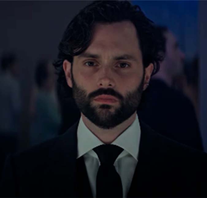 O jogo virou? Joe aparece sendo <I>stalkeado</i> em <i>trailer</i> da quarta de <I>You</i>; assista