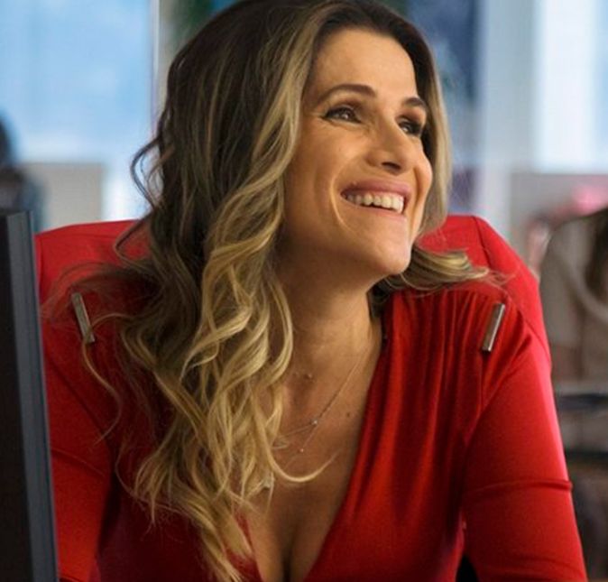 Calma! Nós sabemos que a Ingrid Guimarães tem uma carreira sólida na TV. Porém, não tem como negar que a atriz também manda muito bem no quesito filmes. Seus maiores sucessos, De Pernas Para O Ar 1, 2 e 3 e Loucas Para Casar, levaram milhares de brasileiros para as salas de cinema. Calma! Nós sabemos que a Ingrid Guimarães tem uma carreira sólida na TV. Porém, não tem como negar que a atriz também manda muito bem no quesito filmes. Seus maiores sucessos, De Pernas Para O Ar 1, 2 e 3 e Loucas Para Casar, levaram milhares de brasileiros para as salas de cinema.