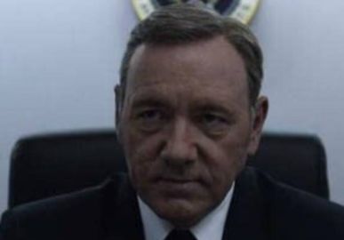 Kevin Spacey teria atacado sua primeira suposta vítima em um carro a caminho de baile na casa de Elton John