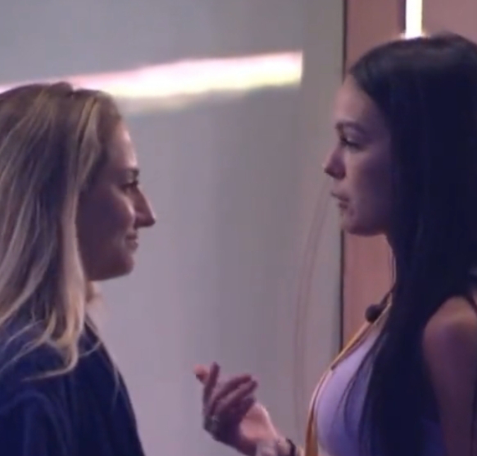 Com poucas horas na liderança, Larissa acusa Bruna Griphao de tomar decisões sozinha; veja o que rolou na madrugada no <i>BBB23</i>