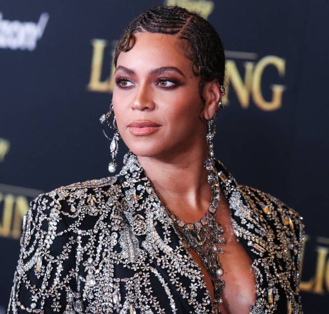 Beyoncé usou 40 milhões de reais em joias durante <I>show</i> mais recente, confira!