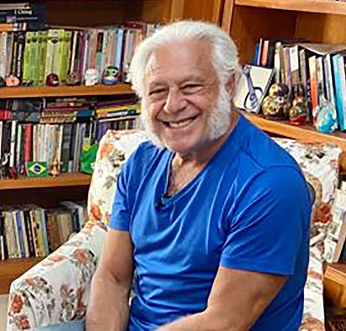 Antônio Fagundes revela não pensar em parar de atuar: <I>Isso é uma espécie de terapia</I>