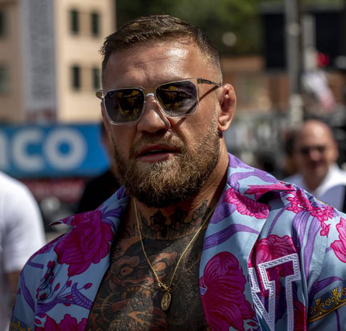 Conor McGregor sofre grave acidente e diretor de <i>Avatar</i> mostra apoio ao esportista: <i>Agradeça muito esse sinal de Deus</i>