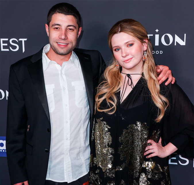 Abigail Breslin, atriz de <i>Pequena Miss Sunshine</i>, se casa e exibe registros