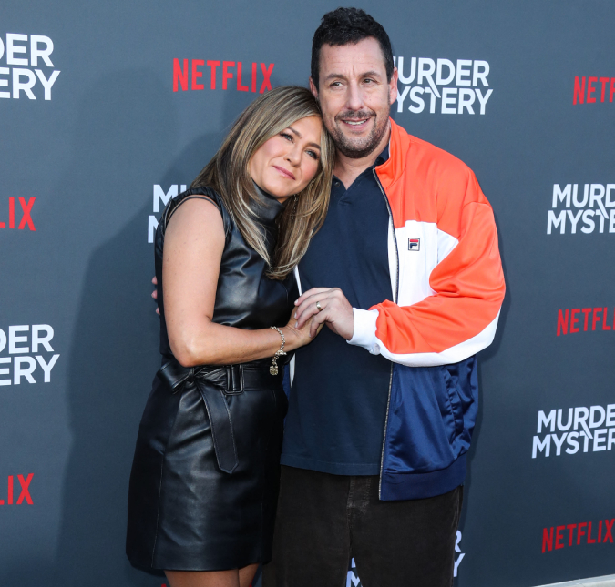 Filme com Jennifer Aniston e Adam Sandler, <i>Mistério em Paris</i> ganha <i>trailer</i>; assista!