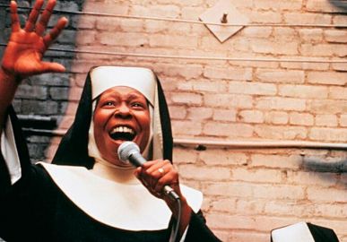 Whoopi Goldberg, Kathy Najimy, Maggie Smith... Veja o antes e o depois do elenco de <i>Mudança de Hábito</i>