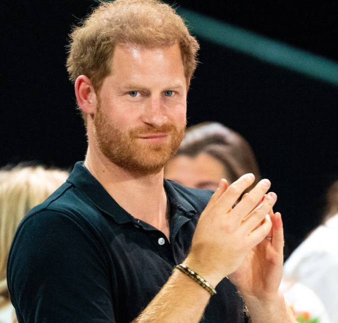 Príncipe Harry ainda não teria recebido o tão esperado pedido de desculpa da Família Real, diz jornal