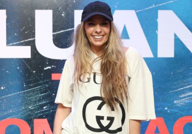 Adriane Galisteu fala sobre volta à folia pela Portela: <i>Foi a escola que me fez amar o Carnaval</i>