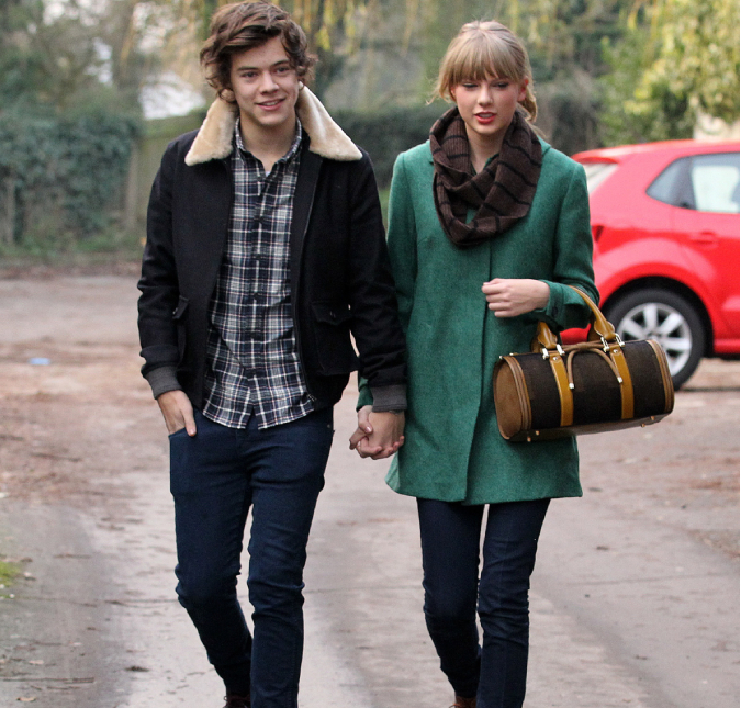 Ex-<I>affairs</i>, Taylor Swift e Harry Styles conversam e trocam abraços no <I>Grammy 2023</i>
