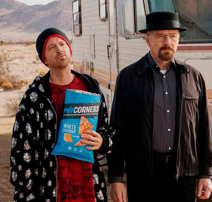 Quando Breaking Bad terminou, Bryan Cranston e Aaron Paul resolveram fazer tatuagens com o símbolo da série, pois eles acreditam que a série mudou a vida deles. Depois, eles fundaram juntos a Dos Hombres, uma marca de tequila. Quando Breaking Bad terminou, Bryan Cranston e Aaron Paul resolveram fazer tatuagens com o símbolo da série, pois eles acreditam que a série mudou a vida deles. Depois, eles fundaram juntos a Dos Hombres, uma marca de tequila.