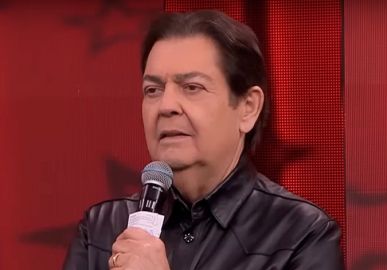 Cachorros <i>invadem</i> palco de <i>Faustão na Band</i> e fazem xixi no estúdio; assista!