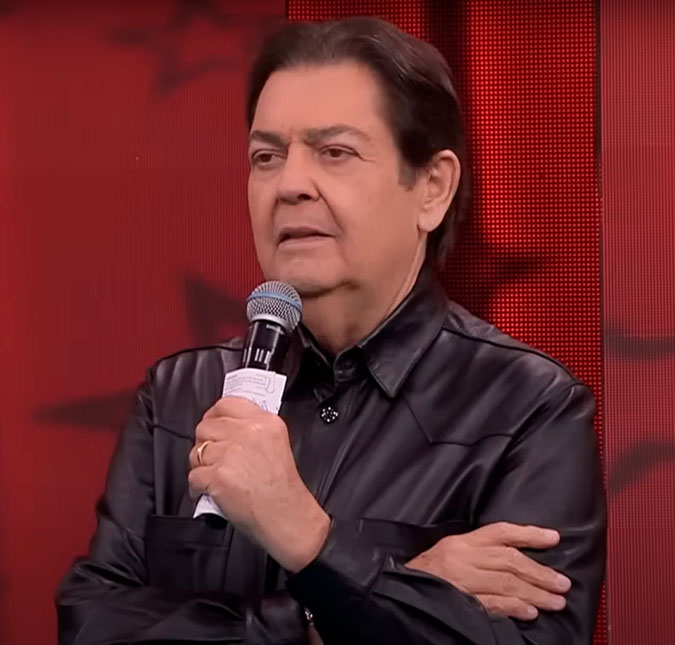 Cachorros <i>invadem</i> palco de <i>Faustão na Band</i> e fazem xixi no estúdio; assista!