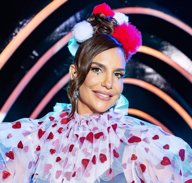 Ivete Sangalo comanda apresentação de Carnaval e ganha elogios de famosos