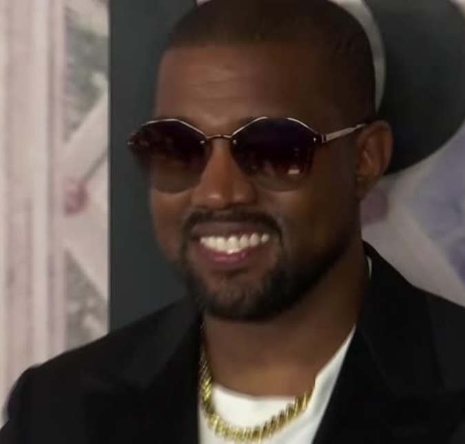 Kanye West procura polícia após novo desentendimento com <i>paparazzi</i>, diz <i>site</i>