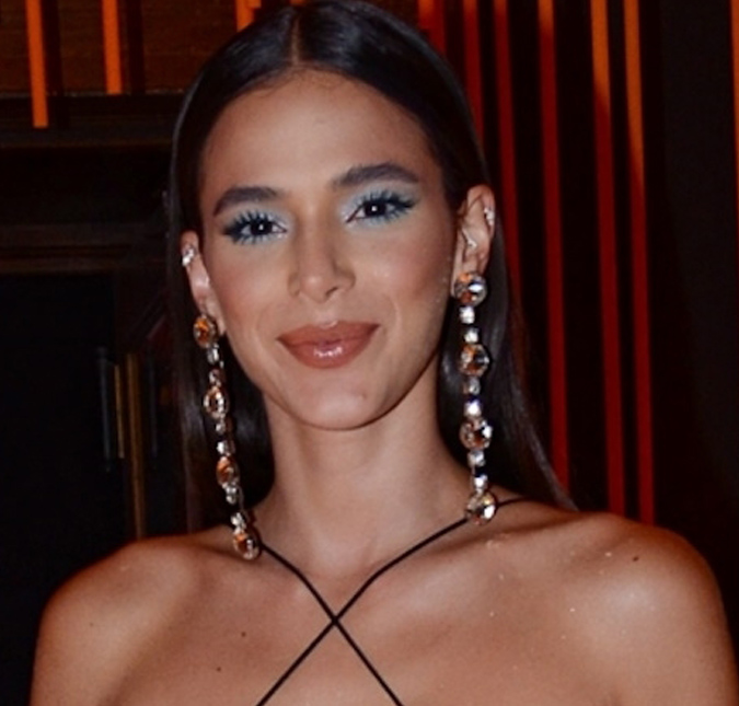 Modelito de Carnaval escolhido por Bruna Marquezine para primeiro dia de festa em Salvador custa mais de 20 mil reais