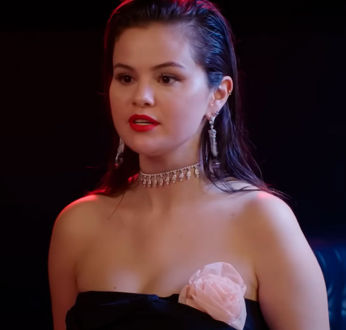 Selena Gomez é sincera ao falar sobre ganho de peso por conta da medicação do lúpus: - <i>Não sou modelo, nunca serei</i>