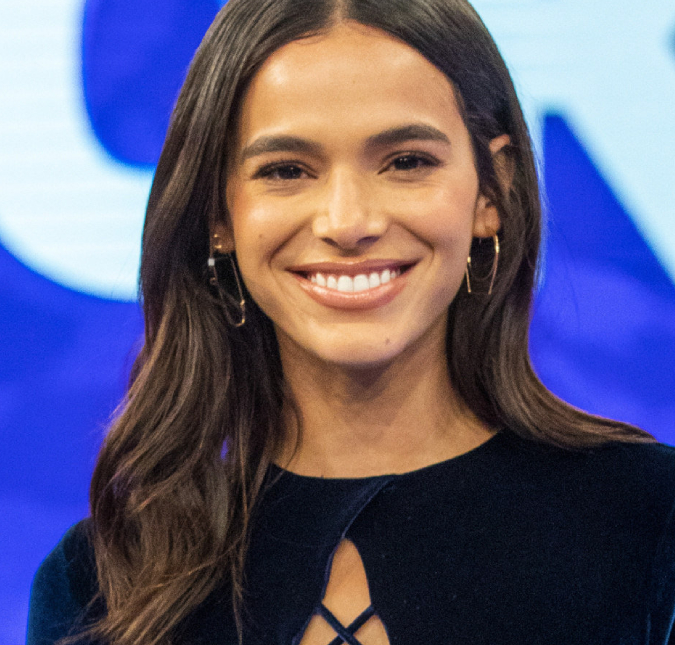 Bruna Marquezine já gastou 32 mil reais só em <i>looks</i> para o Carnaval; veja os melhores momentos da atriz em Salvador!