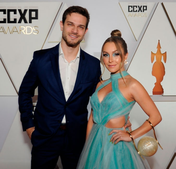 Desmentiu! Felipe Becari reage a boatos de que relação com Carla Diaz chegou ao fim