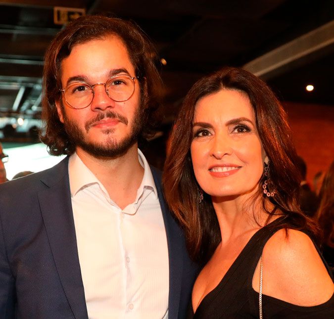 Túlio Gadêlha exibe vídeo de Fátima Bernardes dançando muito frevo no Carnaval em Recife; confira A apresentadora caiu na folia e mostrou suas habilidades de frevo