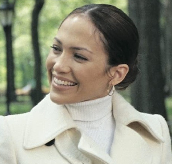 Jennifer Lopez é acusada de usar filtros para esconder imperfeições na pele