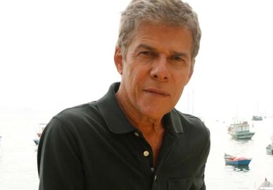Tratando doença rara, José Mayer recebe última infusão: <I>Pensam que é fácil? Não é</i>