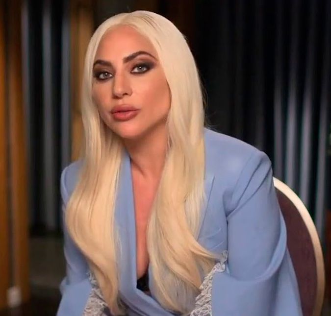 Lady Gaga é processada por não pagar recompensa após roubo de seus cachorros Jennifer McBride decidiu levar a cantora a Justiça depois de não receber os 500 mil dólares