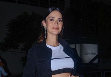 Thaila Ayala posta clique com recém-nascida no colo e desabafa: <I>Não dá para descrever o que bate no meu peito</i>