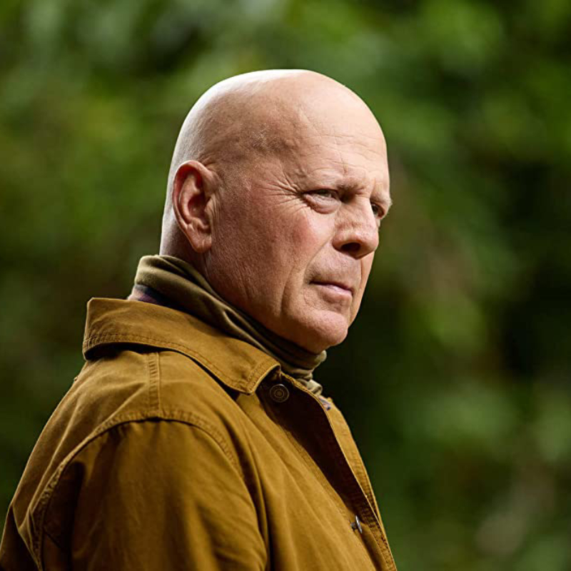 Bruce Willis é visto pela primeira vez após diagnóstico de demência; veja