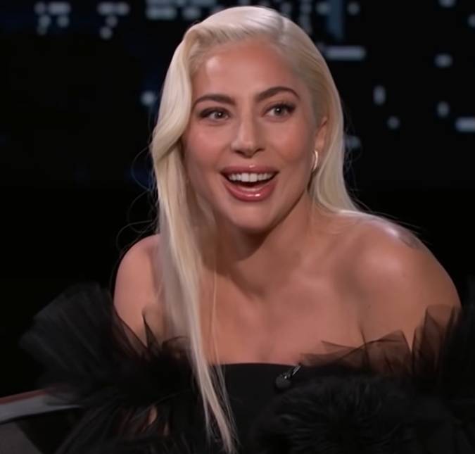 Em entrevista, Lady Gaga admite curtir sua própria companhia: <i>Estou muito interessada em viver uma vida mais solitária</i>