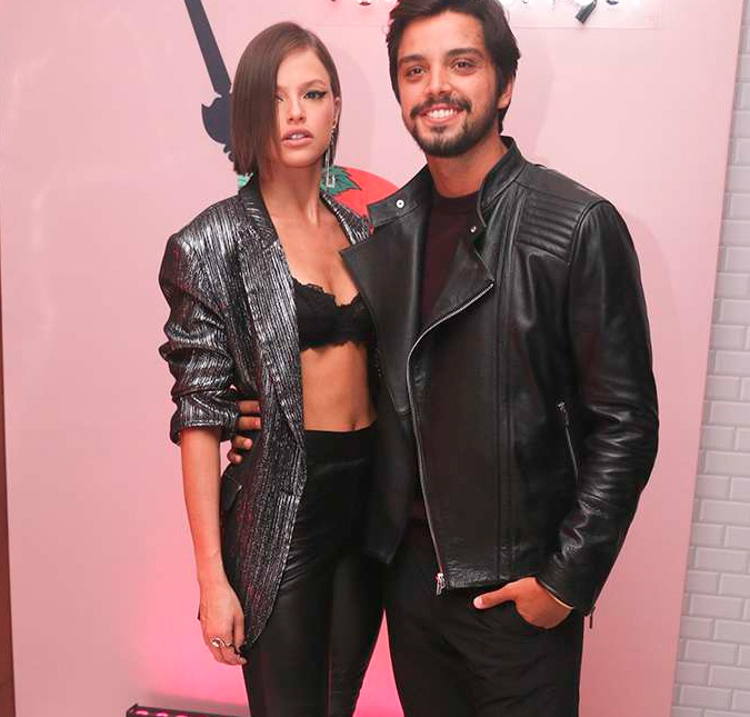 Namorando Agatha Moreira, Rodrigo Simas assume ser bissexual: <I>Eu nunca expus isso</i>