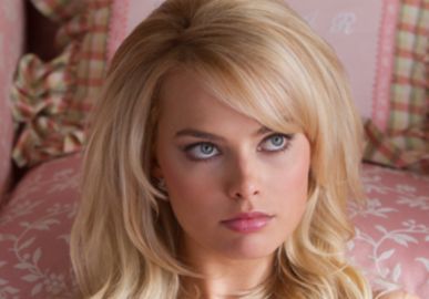 Margot Robbie revela pressão durante filmagens com Leonardo DiCaprio: <i>Medo de não parecer sexy</i>