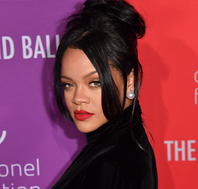 Rihanna publica fotos inéditas da primeira gravidez em ensaio nu e dispara: <I>A magia que esse corpo fez</i>