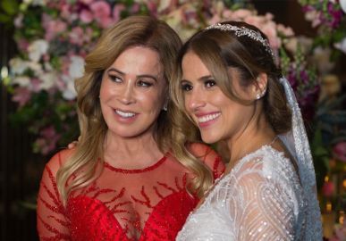 No Dia Internacional da Mulher, Camilla Camargo exalta força da mãe, Zilu: <i>- Uma leoa que faz de tudo pelos filhos</i>