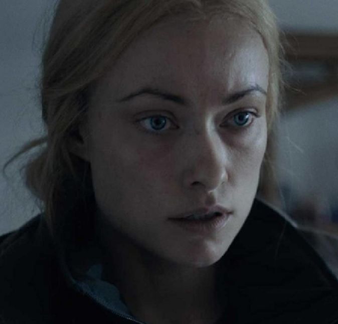 Mostrando sua versatilidade, Olivia Wilde aparece bem diferente em A Vigilante, de 2019. Neste filme ela busca ajudar e vingar mulheres vítimas de abuso doméstico, assim como sua personagem, Sadie. Mostrando sua versatilidade, Olivia Wilde aparece bem diferente em A Vigilante, de 2019. Neste filme ela busca ajudar e vingar mulheres vítimas de abuso doméstico, assim como sua personagem, Sadie.