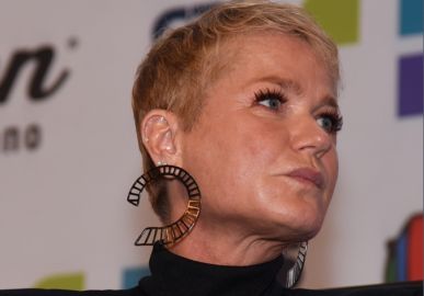 Xuxa Meneghel fala sobre pressão estética e dispara: <i>Só vou fazer plástica quando eu quiser</i>