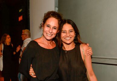 Andréa Beltrão retorna ao teatro com peça <i>Antígona</i> e recebe apoio de celebridades