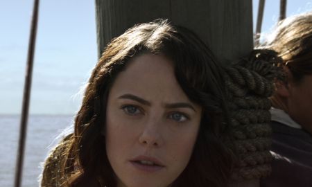 Kaya Scodelario, Emma Watson, Zac Efron... Veja quem são os gringos que se arriscam no português